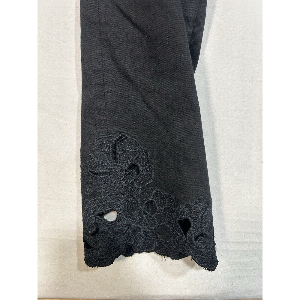 New Chicos Floral Cutout Slim Ankle Jeans Women Size 6R Black Denim 0.5R - Picture 5 of 11